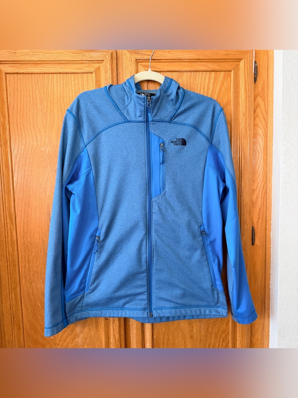 The North Face blue zip up jacket sz M for men